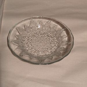 Elegant Clear Glass Decorative Plate